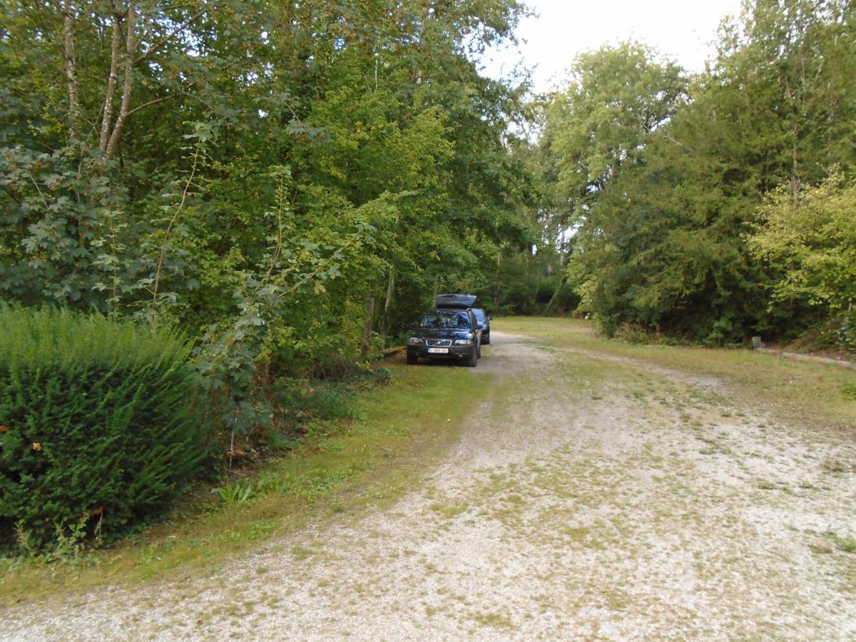 Deux Etangs Poissonneux Au Milieu Des Bois Avec Gite Moderne, La Halte Des Deux Lacs Rosee Ngoại thất bức ảnh