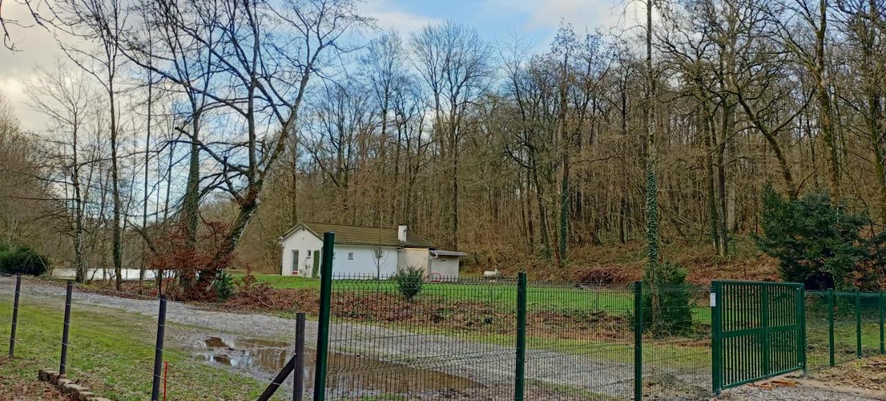 Deux Etangs Poissonneux Au Milieu Des Bois Avec Gite Moderne, La Halte Des Deux Lacs Rosee Ngoại thất bức ảnh